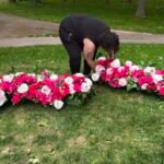 set up arch ceremony site 3